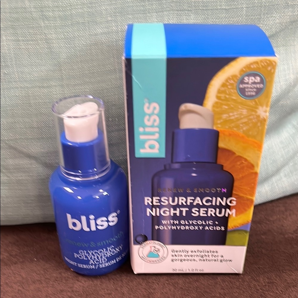 Bliss Renew & Smooth Night Serum